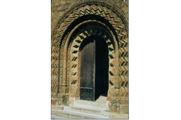 Porte romane de la Collégiale Saint Evroult 